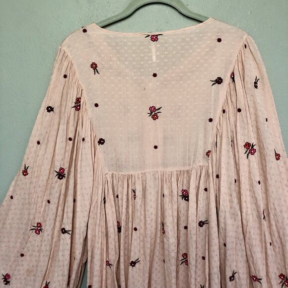 Free People Kiss From A Rose Tunic Top M Coral Embroidered Balloon Sleeve Boho - Picture 6 of 15